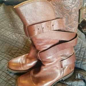 Weekend sale! Frye Floral Leather Wrap Boot sz 9